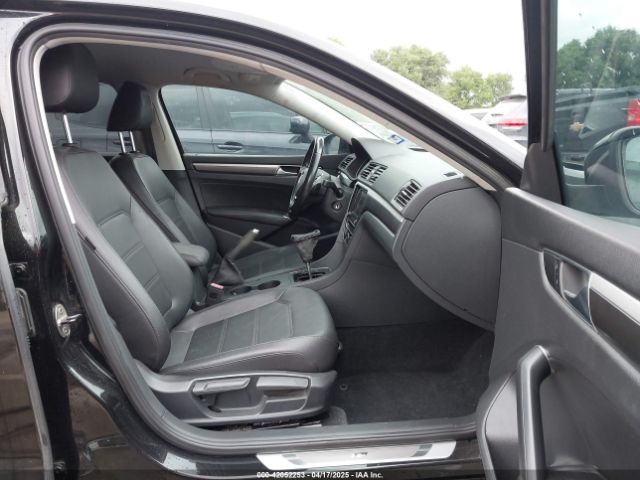 1VWAS7A31GC060715 Volkswagen Passat 1.8t R-line