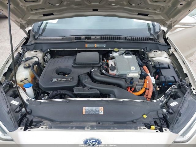 3FA6P0RU1KR235561 Ford Fusion Hybrid Titanium
