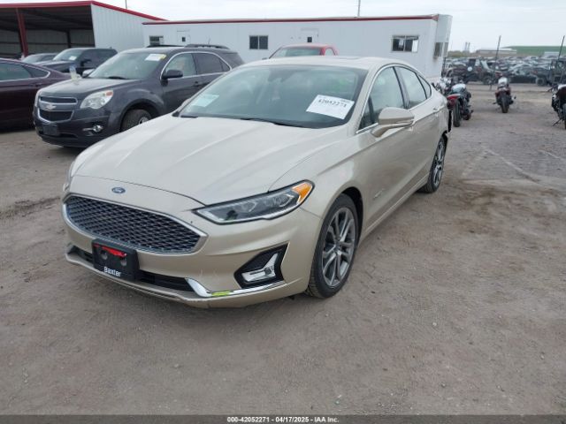 3FA6P0RU1KR235561 Ford Fusion Hybrid Titanium