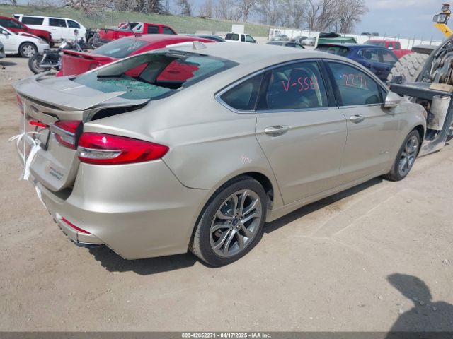 3FA6P0RU1KR235561 Ford Fusion Hybrid Titanium