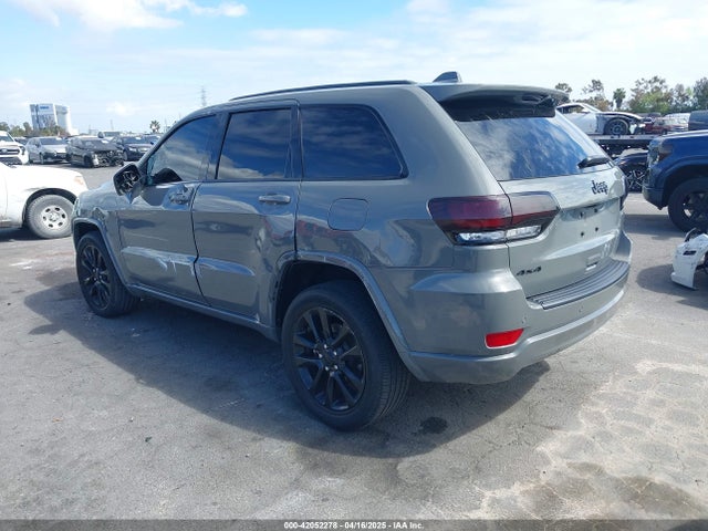 1C4RJFAG4MC677429 Jeep Grand Cherokee Laredo X 4x4