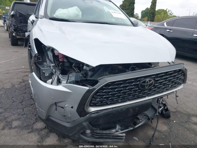 7MUEAABG8PV077117 Toyota Corolla Cross Xle