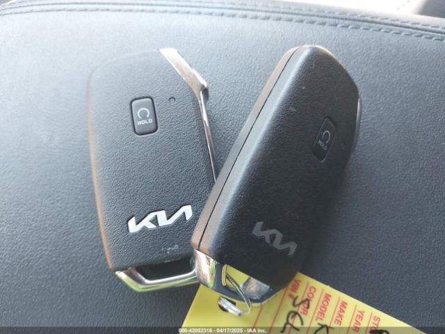 KNDEUCAA7R7611201 KIA SELTOS S