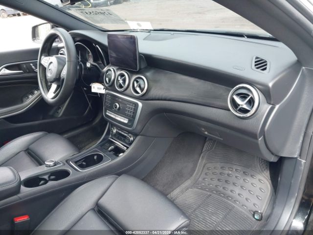 WDDSJ4GBXJN523461 Mercedes-Benz CLA 250 4MATIC