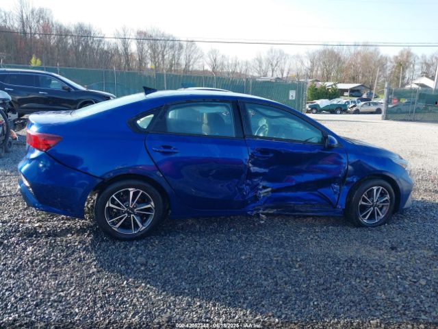 3KPF24AD1NE500860 KIA Forte Lxs