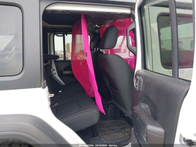 1C4HJXDN3MW567210 Jeep Wrangler Unlimited Sport Altitude 4x4
