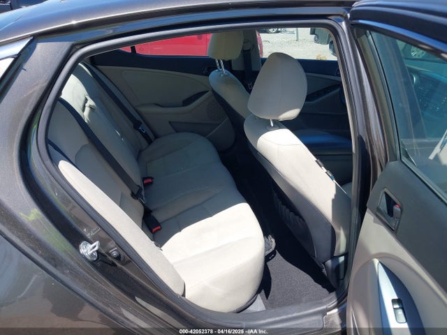 5XXGM4A71EG335165 KIA Optima Lx