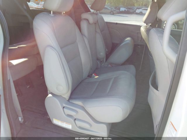 5TDYK3DC5FS534913 Toyota Sienna Xle Premium 8 Passenger