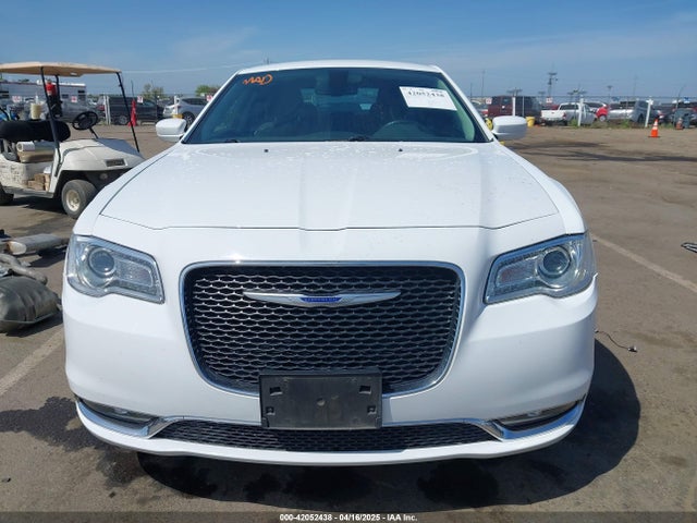 2C3CCARG5KH578219 Chrysler 300 Touring Awd