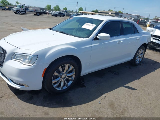 2C3CCARG5KH578219 Chrysler 300 Touring Awd