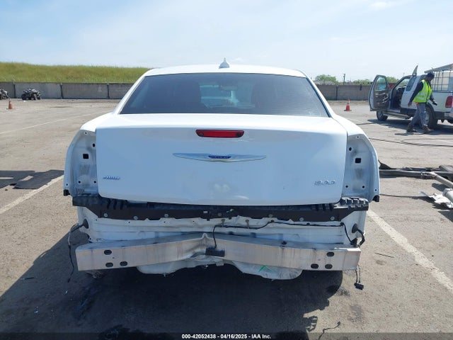 2C3CCARG5KH578219 Chrysler 300 Touring Awd