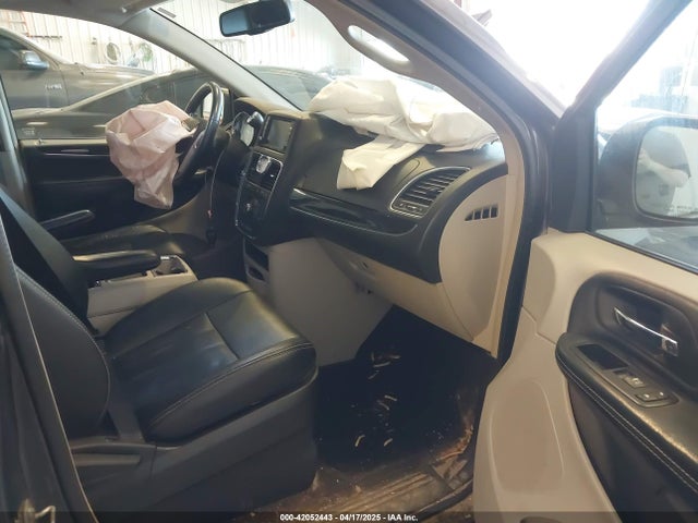 2C4RC1BG0GR150057 Chrysler Town & Country Touring