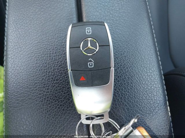 W1N4M4HB8NW183356 Mercedes-Benz Glb 250 4matic
