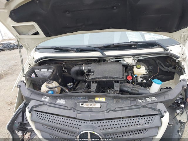 WD3FE7CD6HP541327 Winnebago Walk-in Van