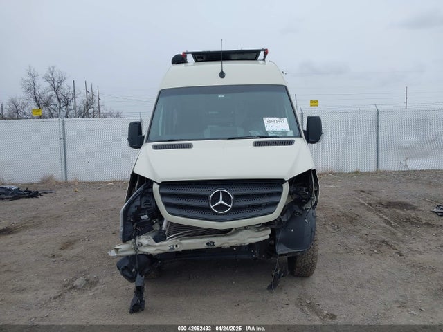 WD3FE7CD6HP541327 Winnebago Walk-in Van