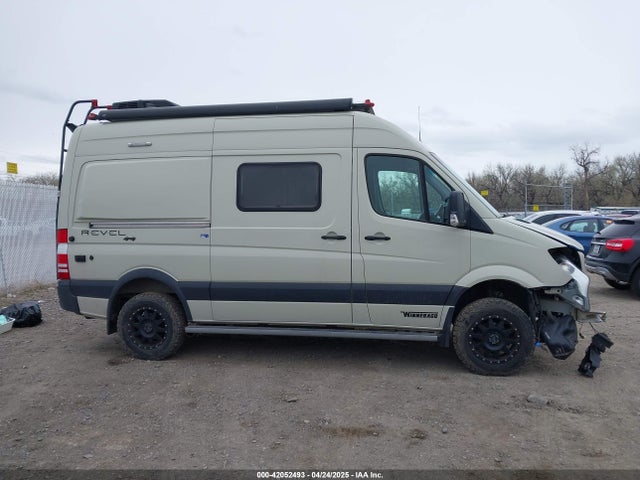 WD3FE7CD6HP541327 Winnebago Walk-in Van