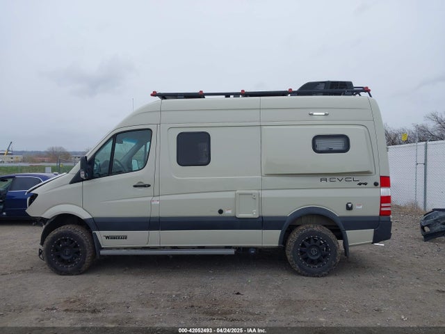 WD3FE7CD6HP541327 Winnebago Walk-in Van