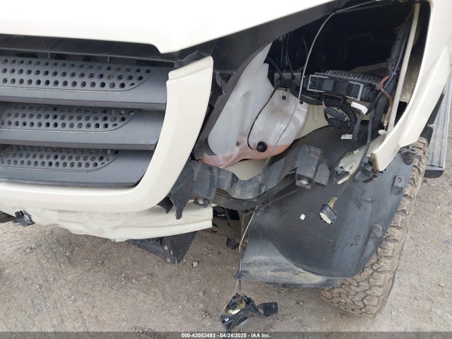 WD3FE7CD6HP541327 Winnebago Walk-in Van