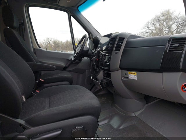 WD3FE7CD6HP541327 Winnebago Walk-in Van