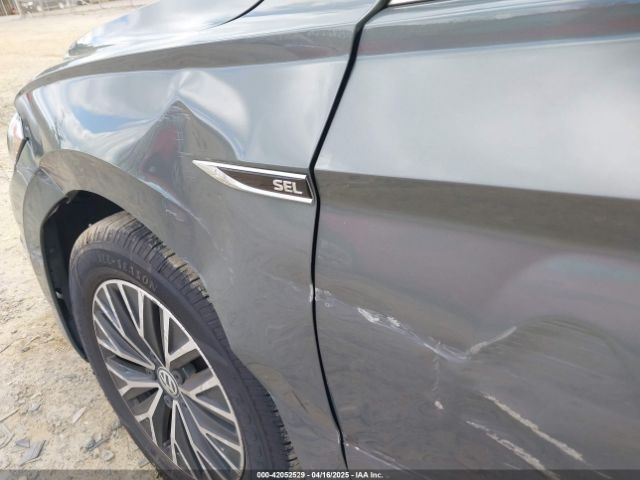 3VWE57BU8KM115524 Volkswagen Jetta 1.4t Sel
