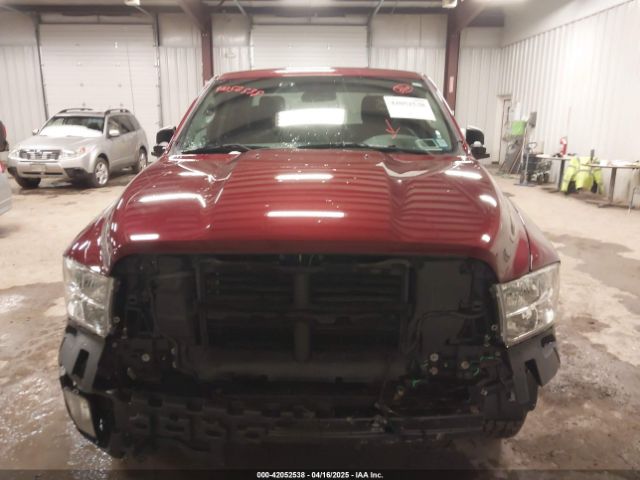 1C6RR7FG7JS206696 RAM 1500 Express  4x4 6'4 Box