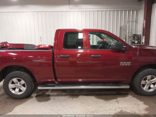 1C6RR7FG7JS206696 RAM 1500 Express  4x4 6'4 Box