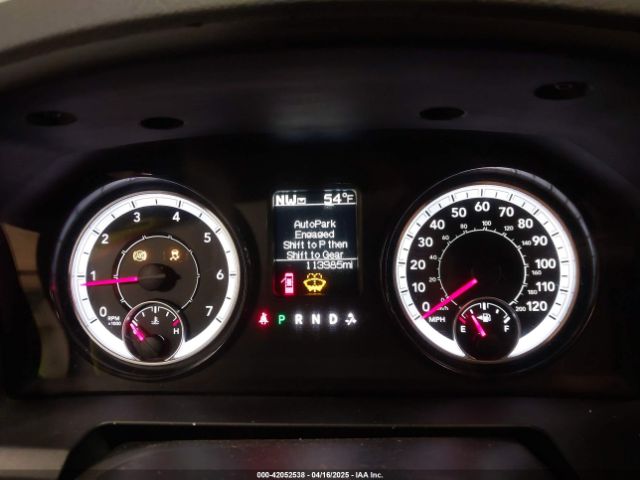 1C6RR7FG7JS206696 RAM 1500 Express  4x4 6'4 Box