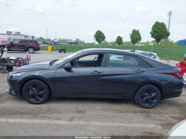 5NPLS4AG9NH086915 Hyundai ELANTRA SEL