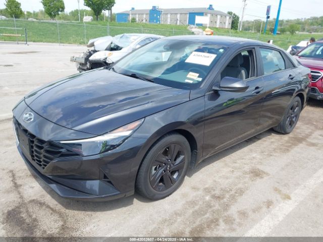 5NPLS4AG9NH086915 Hyundai ELANTRA SEL