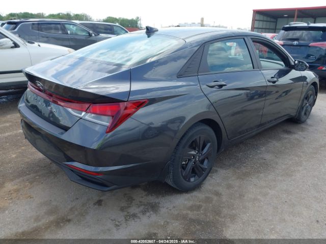 5NPLS4AG9NH086915 Hyundai ELANTRA SEL