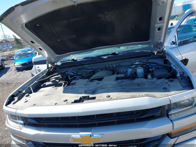 1GCVKREC8JZ237565 Chevrolet Silverado 1500 2lt