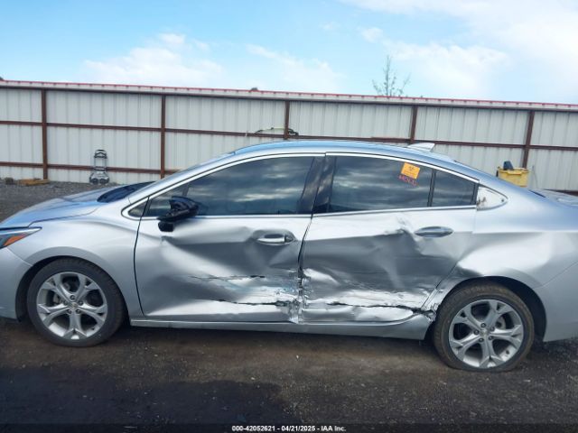 1G1BF5SM3H7246704 Chevrolet Cruze Premier Auto