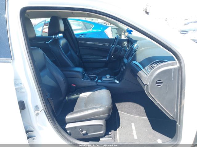 2021 CHRYSLER 300 2C3CCAAG6MH680062 Photo 4