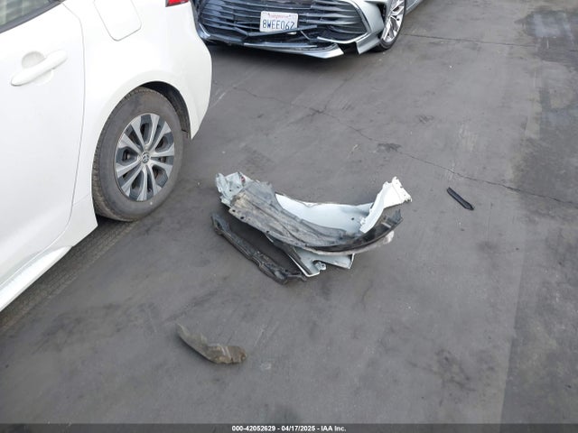JTDEAMDE1MJ010374 Toyota Corolla Hybrid Le