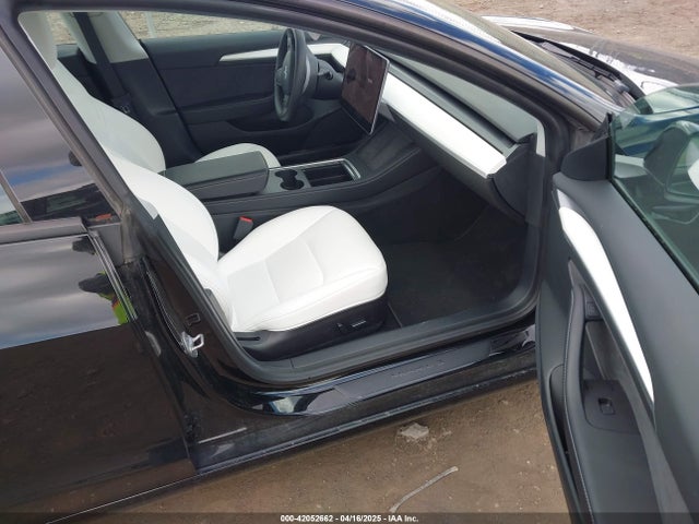 2021 TESLA MODEL 3 5YJ3E1EB7MF052988 Photo 4