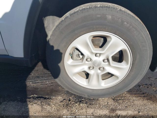 1C4RJFAG4EC110218 Jeep Grand Cherokee Laredo