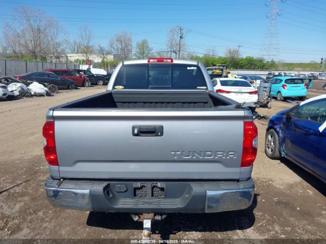 5TFUW5F13EX394847 Toyota Tundra Sr5 5.7l V8