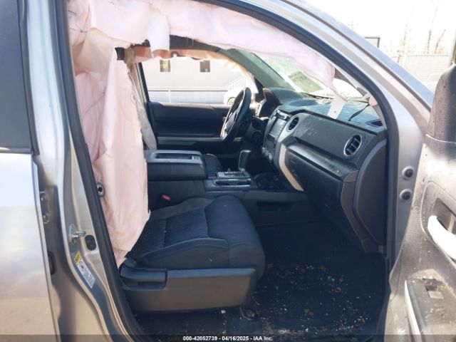 5TFUW5F13EX394847 Toyota Tundra Sr5 5.7l V8
