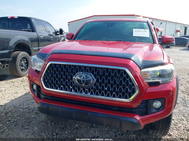 3TMCZ5AN7JM168646 Toyota Tacoma Trd Off Road