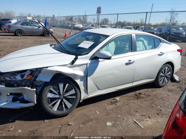 1N4BL4DV9NN339529 Nissan Altima Sv Fwd
