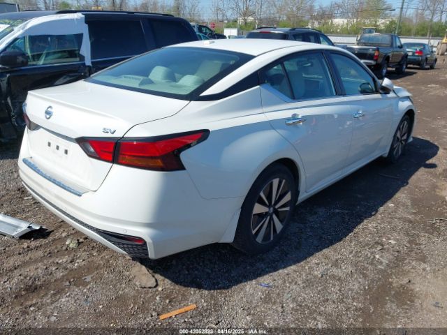 1N4BL4DV9NN339529 Nissan Altima Sv Fwd