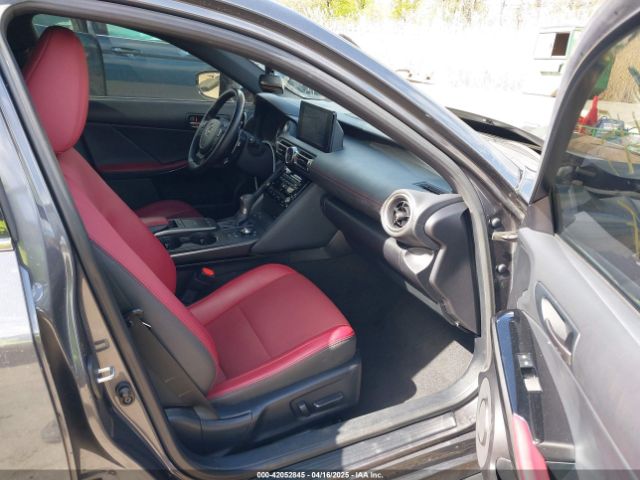 2021 LEXUS IS 300 JTHC81F21M5046917 Photo 4