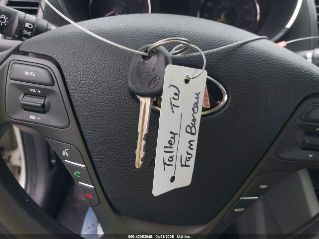 KNAFK4A61F5374690 KIA FORTE LX
