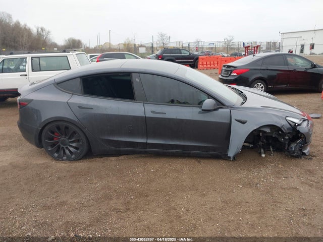 Tesla Model 3 Performance Dual Motor All-wheel Drive 2022 5YJ3E1EC1NF330567 Image 13