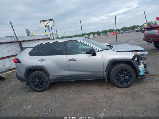 2T3H1RFVXRW311631 Toyota RAV4 LE