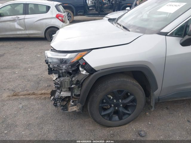 2T3H1RFVXRW311631 Toyota RAV4 LE