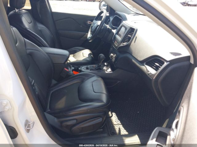 1C4PJMLXXKD107760 Jeep Cherokee Latitude Plus 4x4