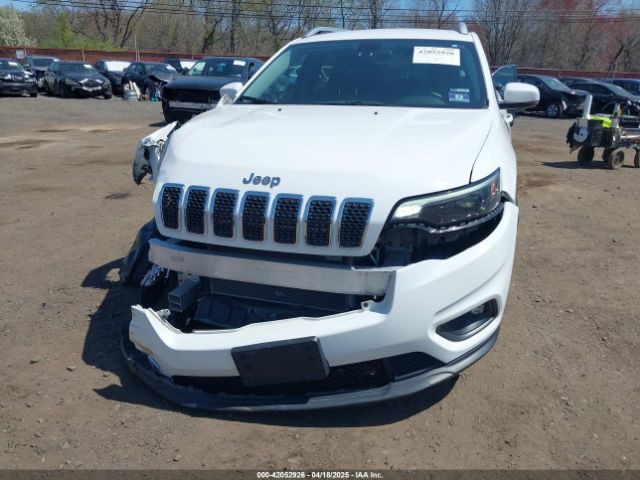 1C4PJMLXXKD107760 Jeep Cherokee Latitude Plus 4x4
