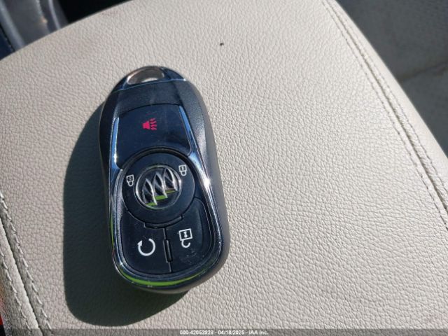 W04GL6SXXJ1057573 Buick Regal Sportback Preferred
