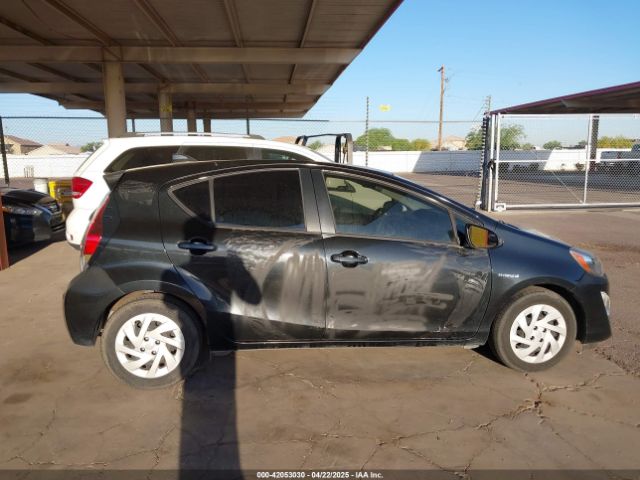 JTDKDTB39G1121961 Toyota Prius C Two